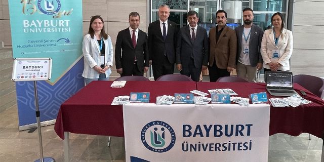 Bayburt Üniversitesi Aday Öğrencilerle,Erzincan'daki Tanıtım Fuarında Buluştu