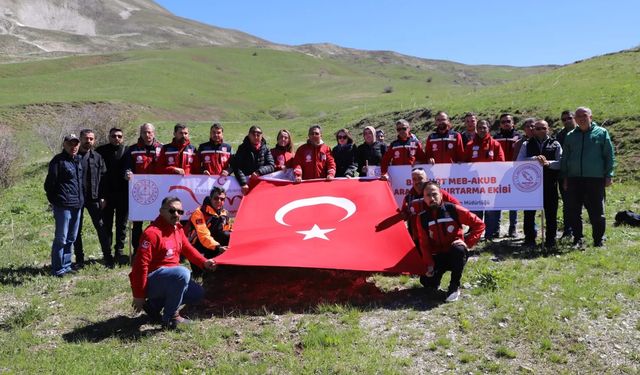 19 Mayıs’ta 19 Kilometre Yürüdüler