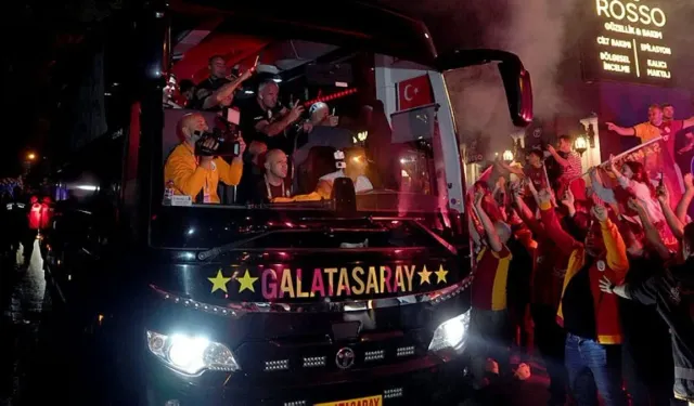 Galatasaray'a Florya'da coşkulu karşılama