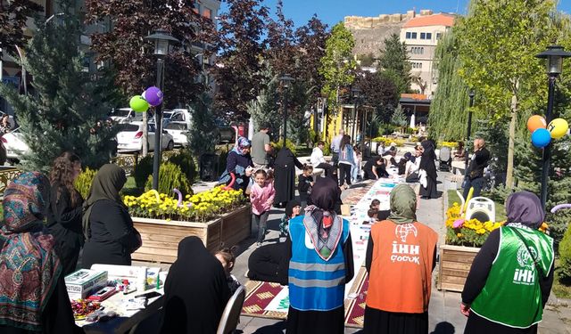 Bayburt’ta “Filistinli çocuklar için çiz”etkinliği düzenlendi