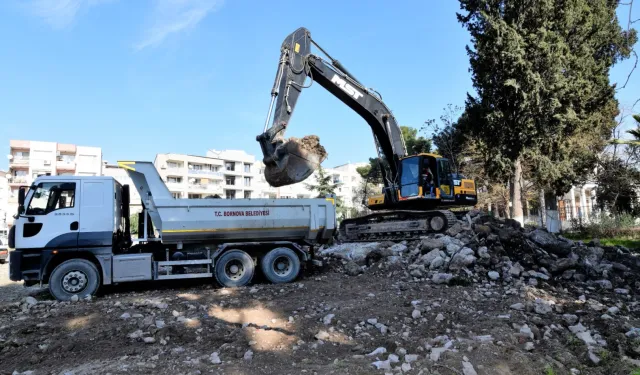 İzmir Bornova’ya ücretsiz halk otoparkı geliyor