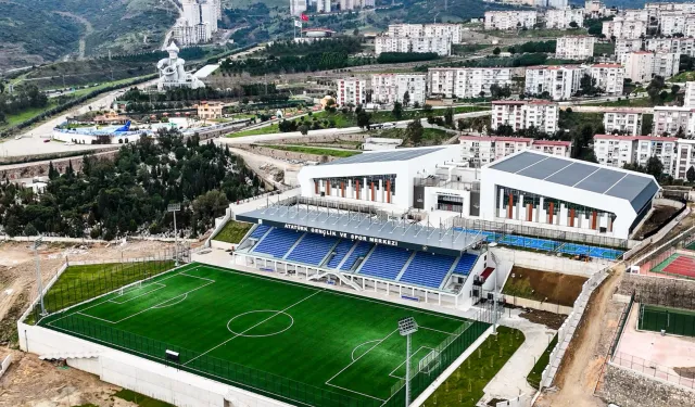 İzmir Karabağlar’a dev spor kompleksi