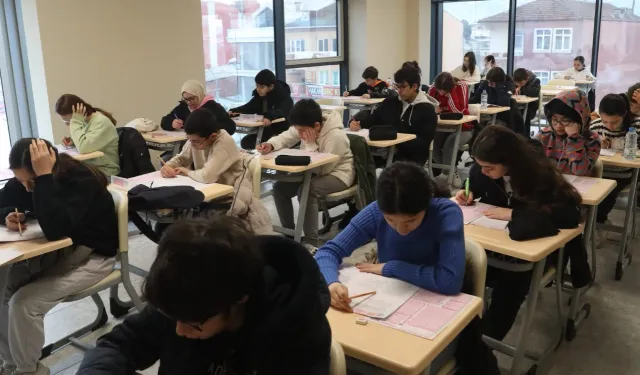 Kocaeli İzmit'te Kurum Kabul Sınavı yapıldı