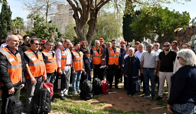 Antalya Muratpaşa’da afet tahliye tatbikatı gerçekleşti