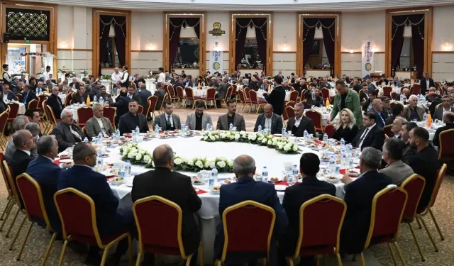 Başkan Er iftarda muhtarları ağırladı