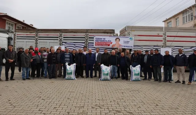 Büyükşehirden, üreticilere kuzu-oğlak yemi desteği