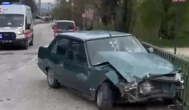 Düzce'de iki otomobil çarpıştı: 4 yaralı