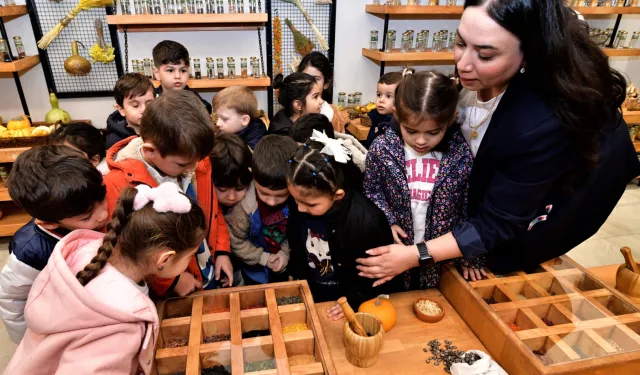 İzmir Bornova’da minik eller toprakla buluştu