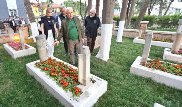 İznik Mahmud Çelebi Camii’nin haziresinde bakım onarım