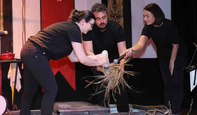 Kocaeli Şehir Tiyatroları Mevlana İdris’i oyunuyla yad etti