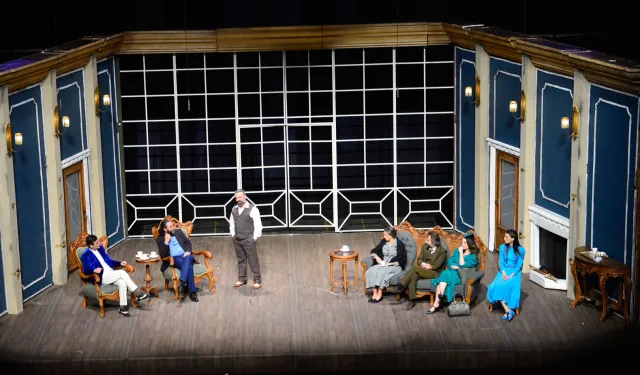 Konya Şehir Tiyatrosu “Bir Adam Yaratmak” oyununu bu kez Cumhurbaşkanlığı Külliyesi’nde sahneledi