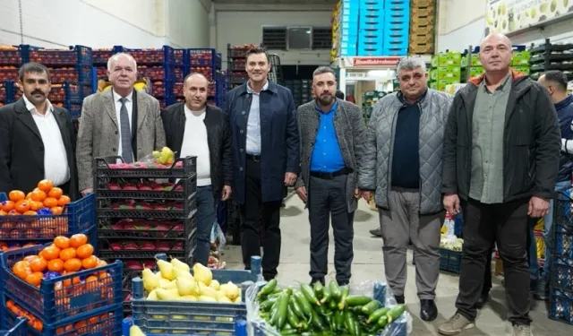 Manisa'da Başkan Zeyrek'ten 'Hal'in halini sordu