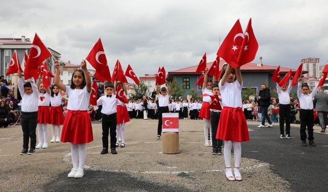 Bayburt’ta 23 Nisan Coşkuyla kutlandı