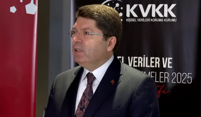 Bakan Tunç'tan 'çıplak arama' iddialarına yanıt