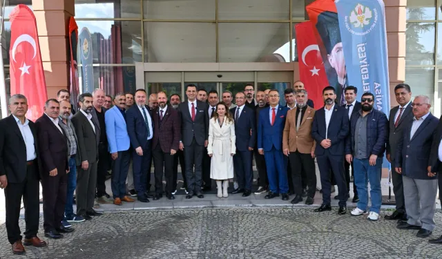 Başkan Zeyrek, Manisa Ağrılılar Derneği üyeleri ile bir araya geldi