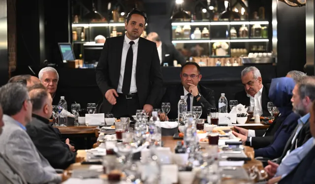 BUYSAD'da bayrak değişimi