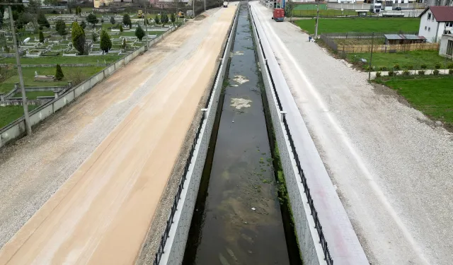 Karacasu’nun yeni cadde ve yaşam alanı hızla tamamlanıyor