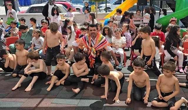 Minik pehlivanlar Antalya Kumluca’da mindere çıktı