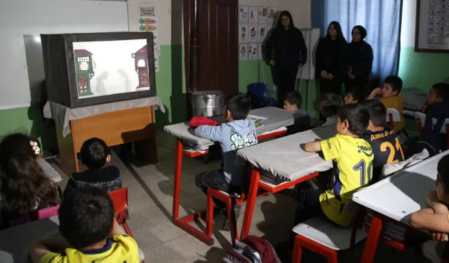 Bitlisli liseliler, geleneksel oyunu köylerde sahneliyor