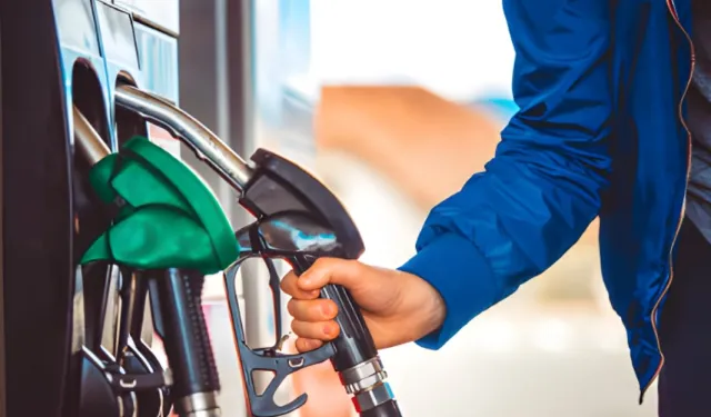 Akaryakıta İran-İsrail savaşı zammı