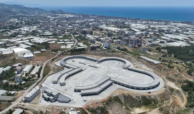 Alanya Toptancı Hali’nde sona yaklaşıldı