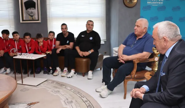 Bursa Nilüfer’in minik gururları Başkan Özdemir’le buluştu