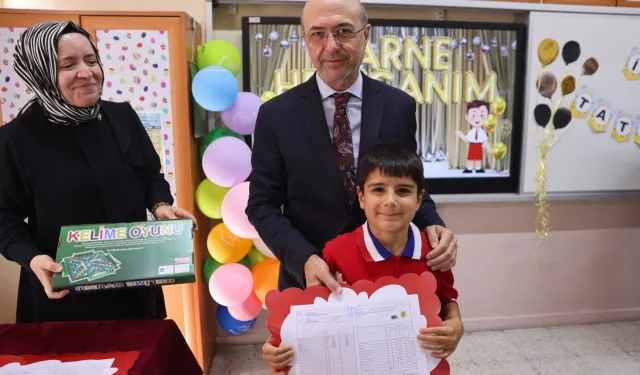 Konya Selçuklu'da öğrencilerin karne heyecanı