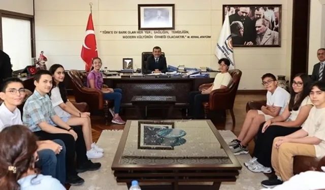 Denizli’de LGS şampiyonları Başkan Çavuşoğlu’nun konuğu oldu