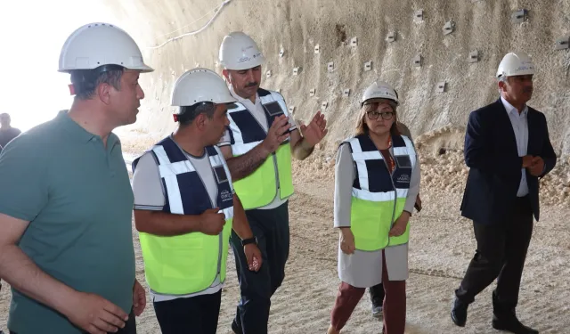 Dülük-OSB Tüneli’nde 425 metre tamamlandı
