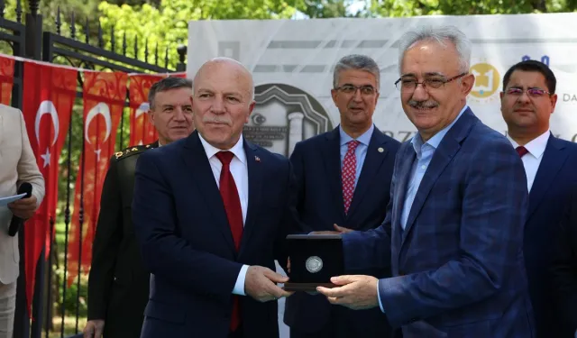 Erzurum Ulu Camii Hatıra Parası” tanıtıldı