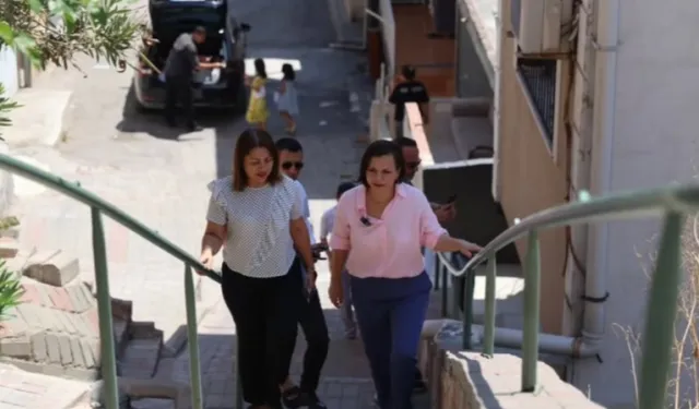 İzmir Karabağlar'da sorunlara muhtarlarla yerinde çözüm