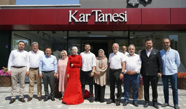 Kayseri Talas'ta Karbeyaz Gelinlik Evi'ne tam not
