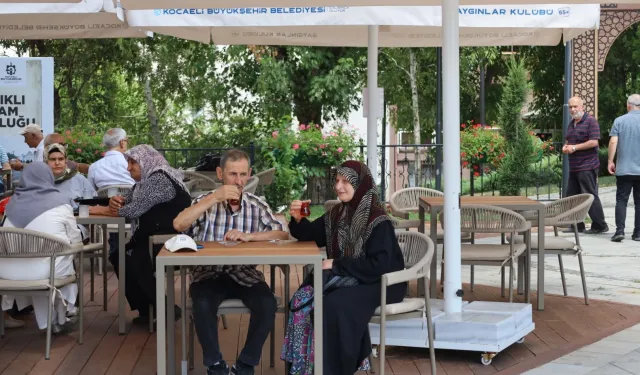 Kocaeli Saygınlar Kulübü’nde saygıdeğer sevda