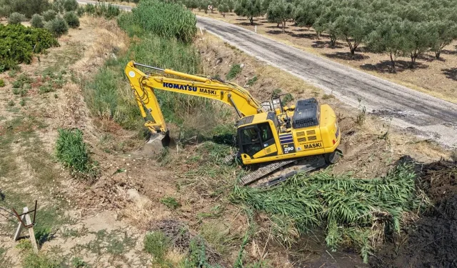 Manisa Gümülceli'de olası taşkınlara karşı temizlik