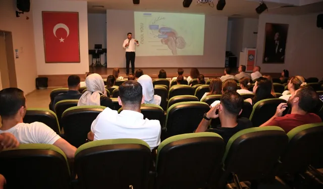 Manisa'da 'Bağımlılığı Terk Et' semineri