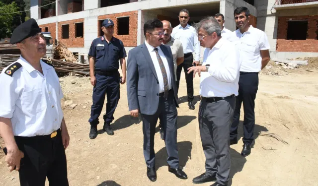 Mudanya'da 12 derslikli ortaokul inşaatına Kaymakam Terzi'den inceleme