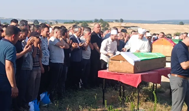 Ölüme birlikte gittiler... Oskan çifti gözyaşlarıyla uğurlandı