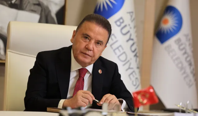 'Tutsak Muhittin Böcek'ten Antalyalılara mesaj