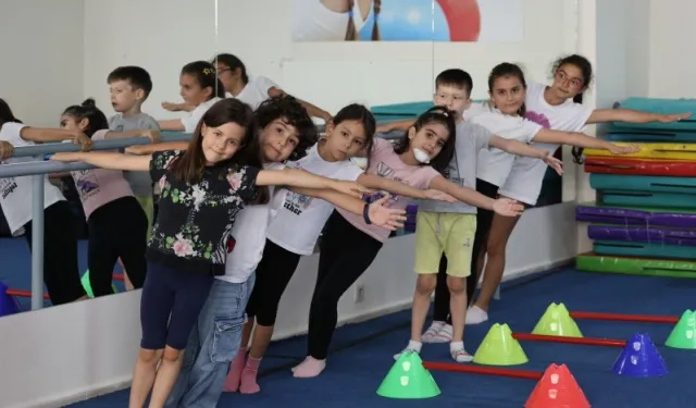 Yaz dönemi çocuk spor eğitimleri doludizgin devam ediyor