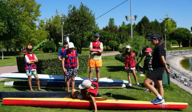 Yaz okulunda su sporlarına yoğun ilgi