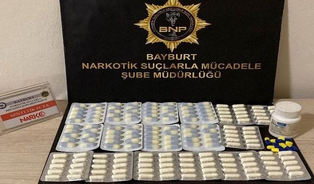 Bayburt narkotik ekipleri 5 şüpheliyi yakaladı