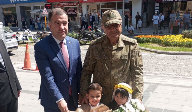 Kara Kuvvetleri komutanı Orgeneral Tokel Bayburt’ta