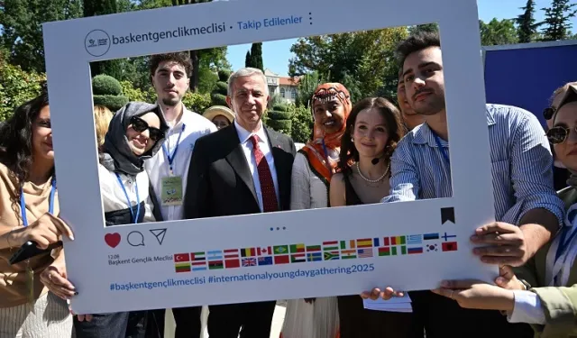 ABB Başkanı Mansur Yavaş Gençlik Buluşması'na katıldı