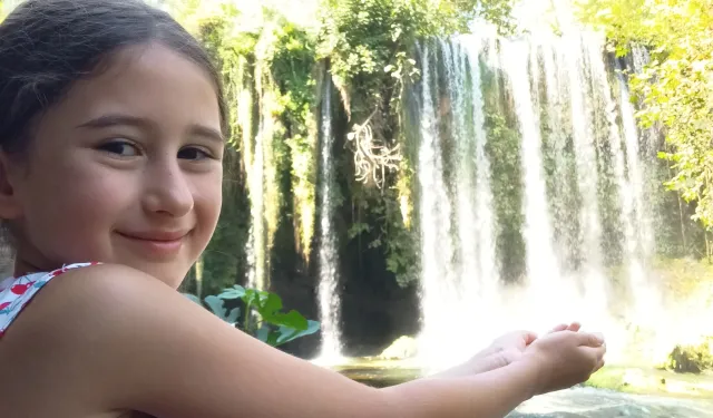 Antalya'nın serin sığınağı... Düden Şelalesi ziyaretçilerin gözdesi