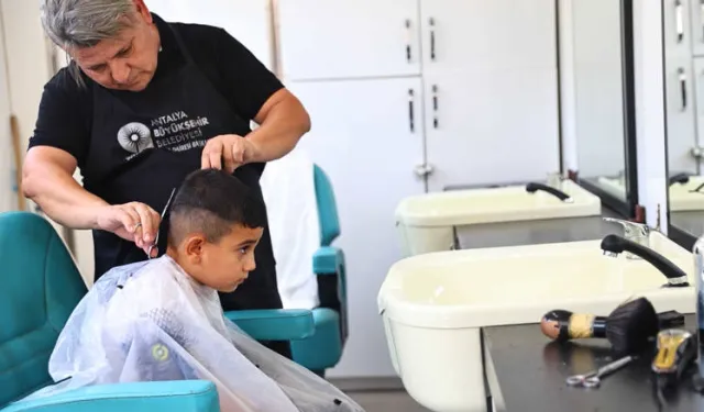 Antalya’nın yaylalarında mobil kuaför hizmeti