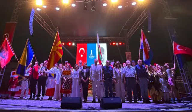 Balkan coşkusu İzmir'de sürüyor