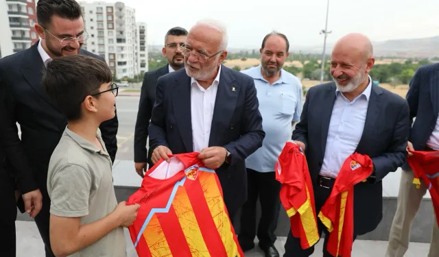 Başkan Çolakbayrakdar, Genel Başkan Vekili Elitaş’ı ağırladı