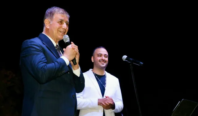 Başkan Tugay, Alaybey Mahalle Şenliği’ne katıldı 