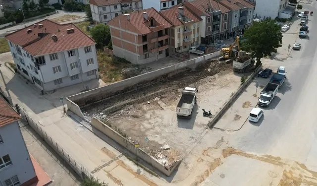 Bursa İnegöl'de atıl alan otopark oluyor