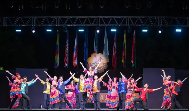 Bursa Nilüfer Halk Dansları İtalya'dan ödülle döndü